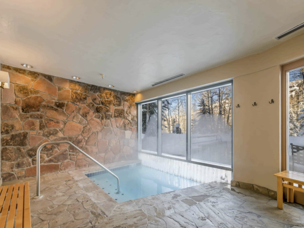 Ski in Ski out Vacation condo in Beaver Creek
